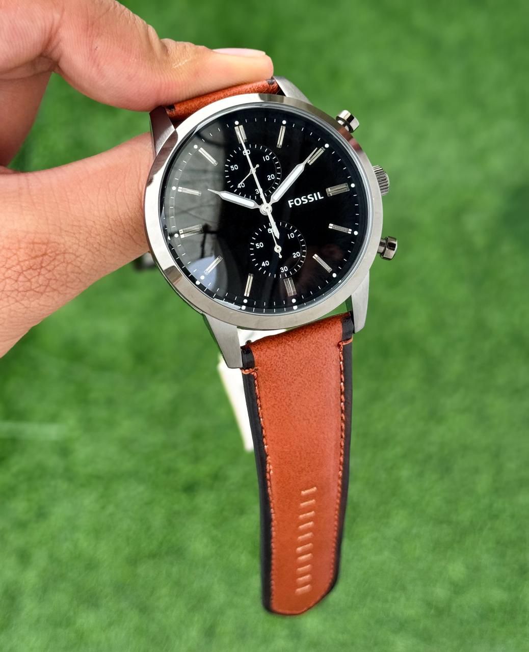 Fossil 44mm Bronson features a black satin dial