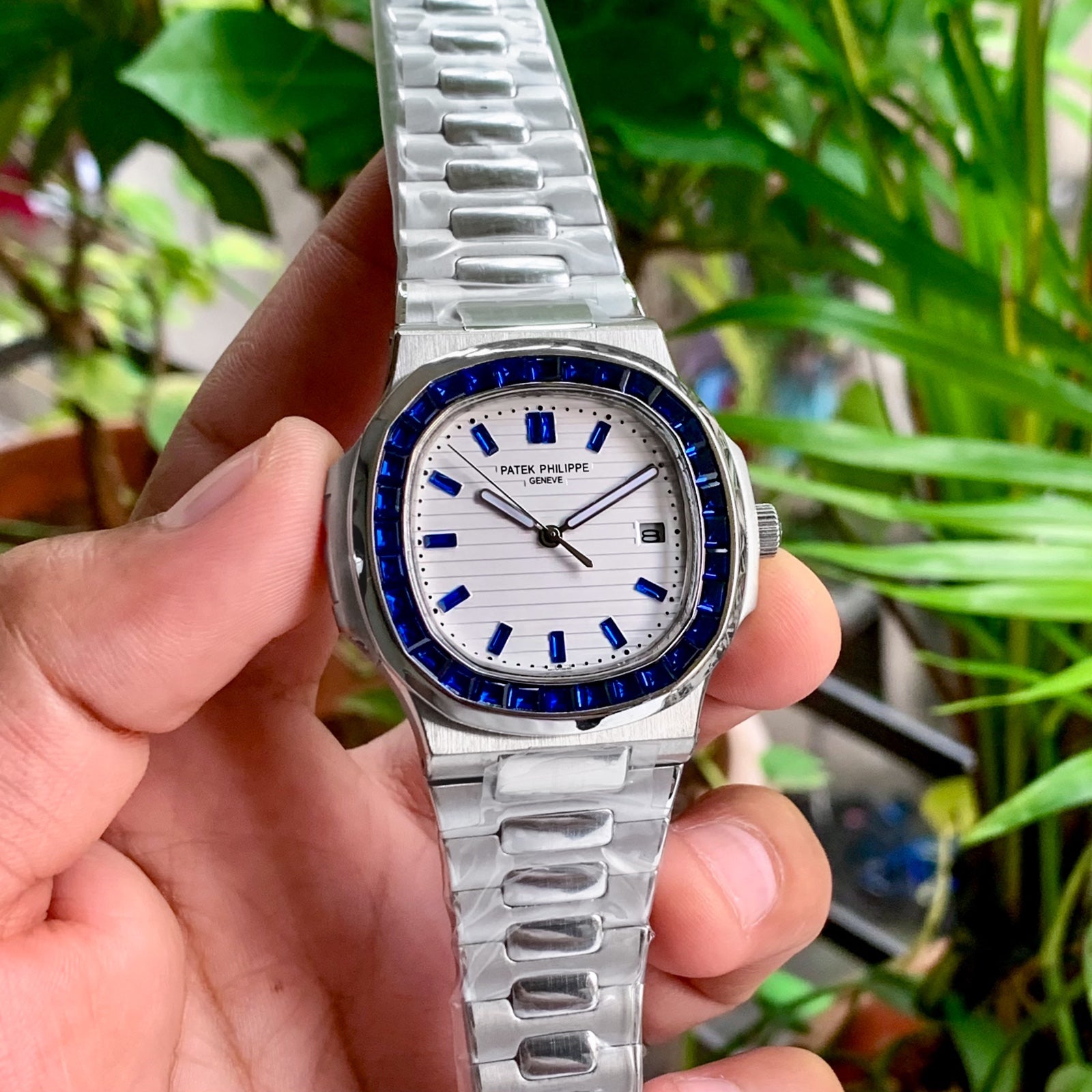 Patek Philippe  Nautilus 5711/111P-010 Diamond Edition