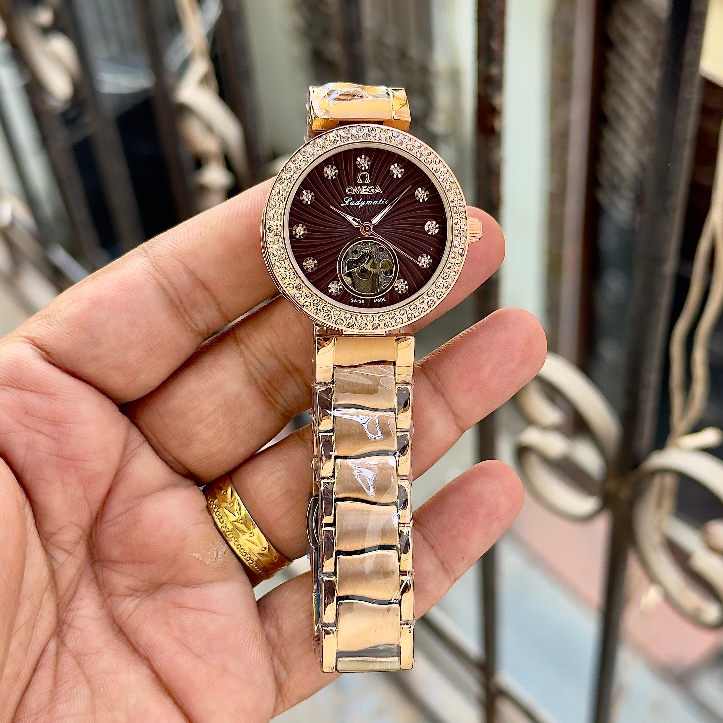 OMEGA LADYMATIC – ICONIC LUXURY WITH DIAMOND ELEGANCE